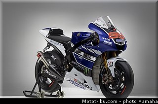 yamaha_racing_team_motogp_2013_019.jpg