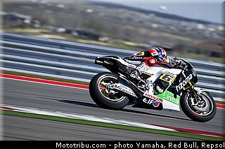 bradl_8_motogp_2013_usa_austin_test.jpg