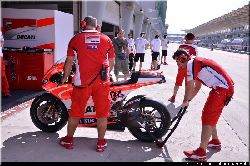 dovizioso_013_motogp_2013_malaisie_sepang_tests