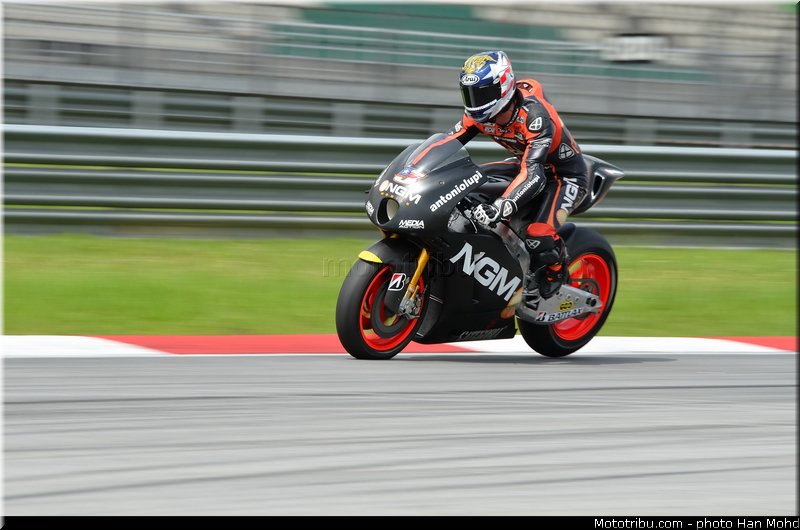 edwards_001_motogp_2013_malaisie_sepang_tests