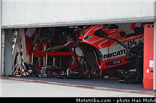 dovizioso_011_motogp_2013_malaisie_sepang_tests.jpg