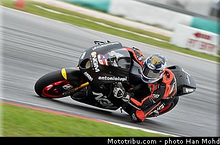 edwards_004_motogp_2013_malaisie_sepang_tests.jpg