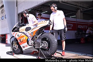 spies_011_motogp_2013_malaisie_sepang_tests.jpg