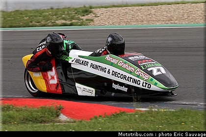 side_car_mondial_lawrie_002_oschersleben_2011.jpg