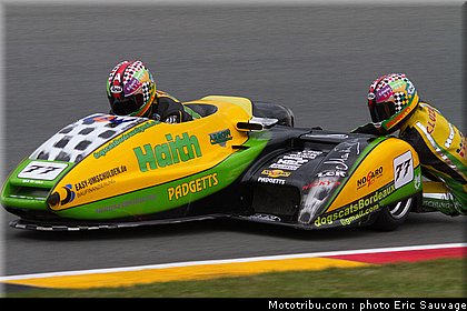 side_car_reeves_cluze_05_allemagne_sachsenring_2011.jpg