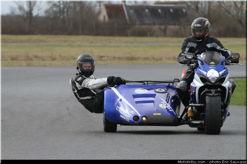 side_car_lurcy_levis_mars_2012_0266