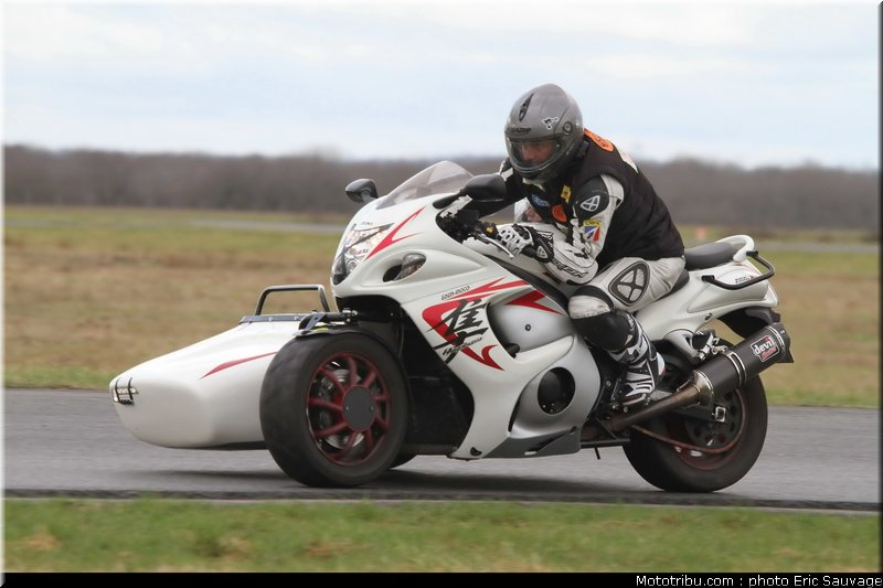 side_car_lurcy_levis_mars_2012_0292