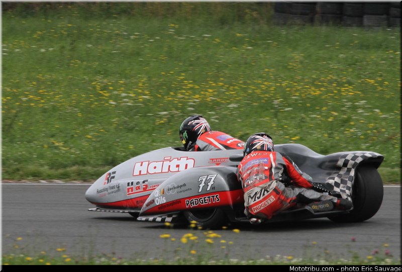 reeves_hawes_02_sidecar_2012_allemagne_schleiz
