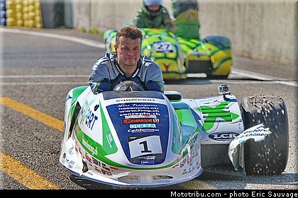 paivarinta_pekka_001_sidecar_2012_le_mans.jpg