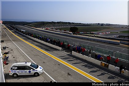 paddock_003.JPG