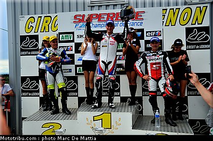 0140_superbike_france_ledenon_juin_2010_0165.jpg