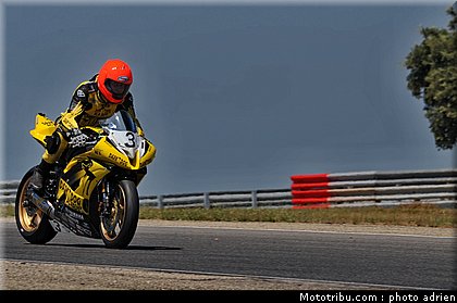 fsbk_supersport_bulle_3_ledenon_juin_2011.JPG