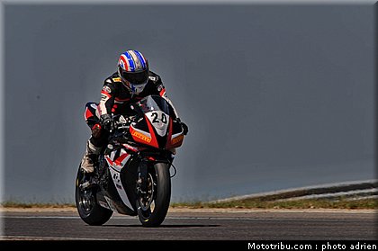 fsbk_supersport_varesco_2_ledenon_juin_2011.JPG