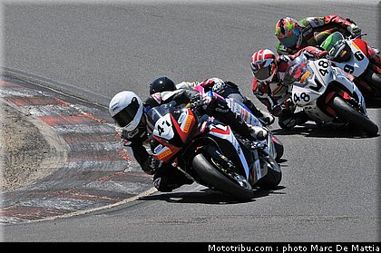 fsbk_pirelli_600_013_ledenon_juin_2011.JPG