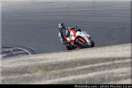 fsbk_sbk_charvaux_5_ledenon_juin_2011.JPG