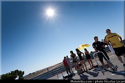 fsbk_sbk_pitbabes_33_ledenon_juin_2011.JPG