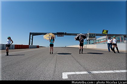 fsbk_sbk_pitbabes_36_ledenon_juin_2011.JPG