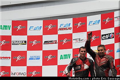 sidecar_podium_manche_1_02_fsbk_2012_nogaro.jpg