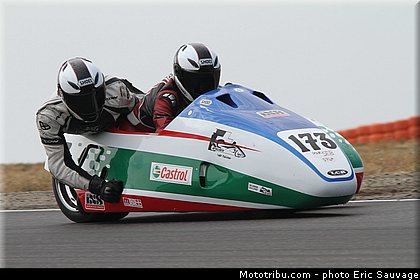 sidecar_clerc_terrier_01_fsbk_2012_ledenon.jpg