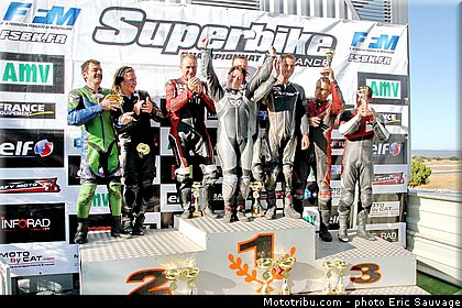 sidecar_podium2_4_fsbk_2012_ledenon.jpg