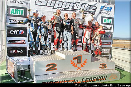 sidecar_podium2_6_fsbk_2012_ledenon.jpg