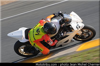 pirelli_junior_15_fsbk_2012_le_mans_roulage.jpg
