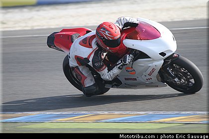 pirelli_05_fsbk_2012_le_mans_roulage.jpg