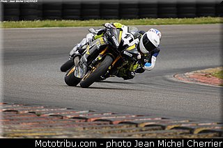 pirelli_600_clere_01_fsbk_2013_nogaro.jpg