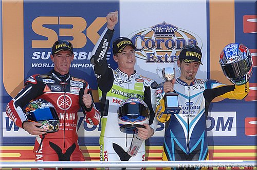 00podium.JPEG
