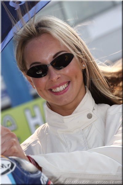 0030-pitbabes-donington-sbk2007-007-