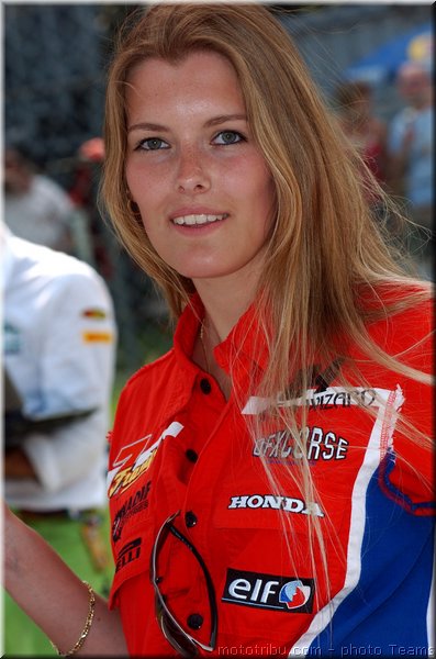 0132-pitbabes-italie-monza-sbk2007-035-