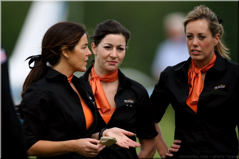 0134-pitbabes-silverstone-gb-sbk2007-001-
