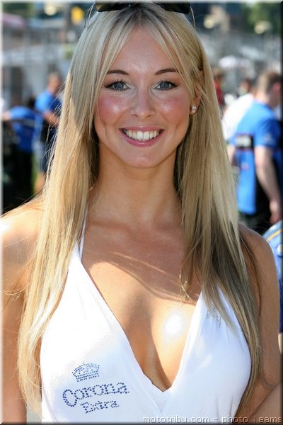 0215-pitbabes-brandshatch-sbk2007-018-