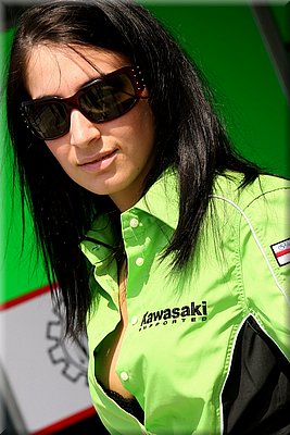 0100-pitbabes-italie-monza-sbk2007-003-.jpg