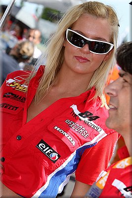 0172-pitbabes-sanmarin-sbk2007-022-.jpg