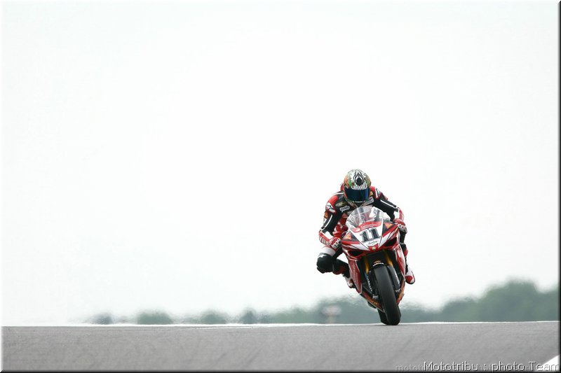 0212-012corser2-silverstone2007