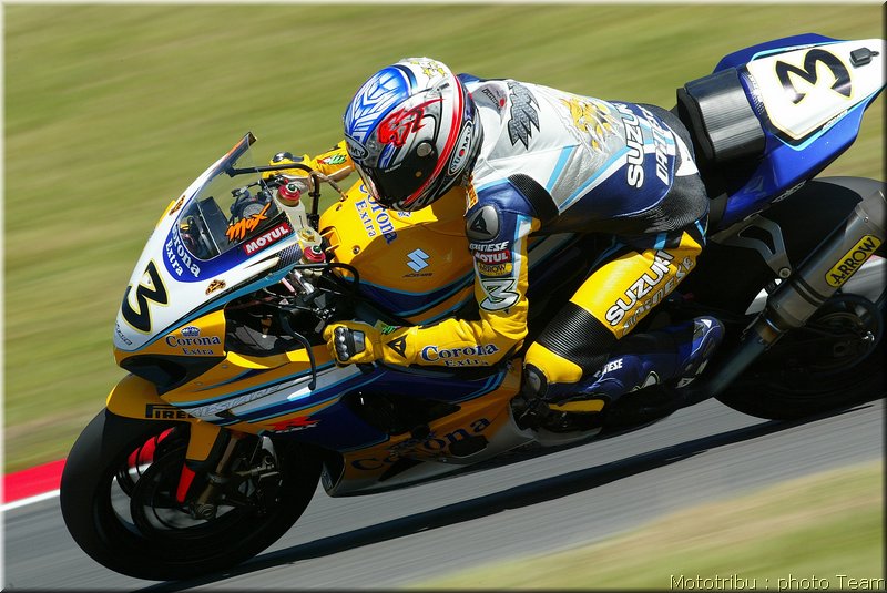 0295-005biaggi1brandshatch2007
