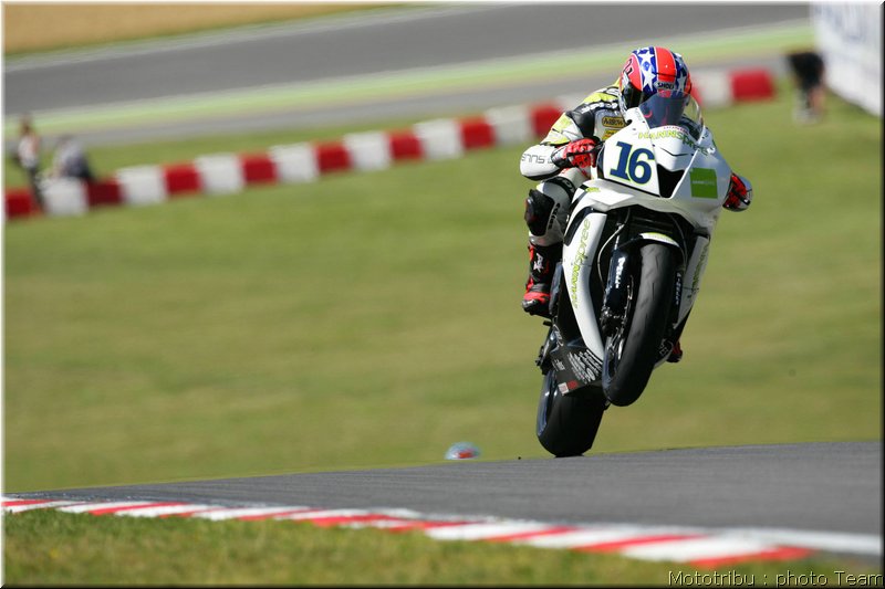 0300-010charpentier007brandshatch2007