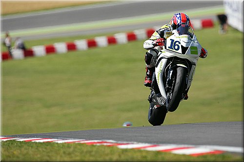 0300-010charpentier007brandshatch2007.jpg
