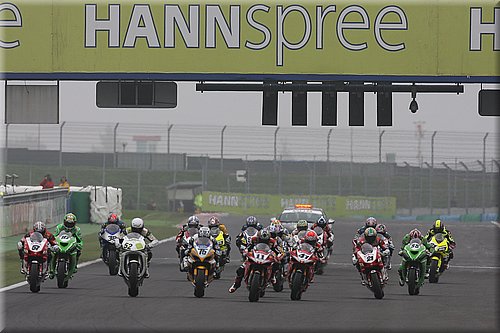 0370-012magnycours1-magnycours2007.jpg