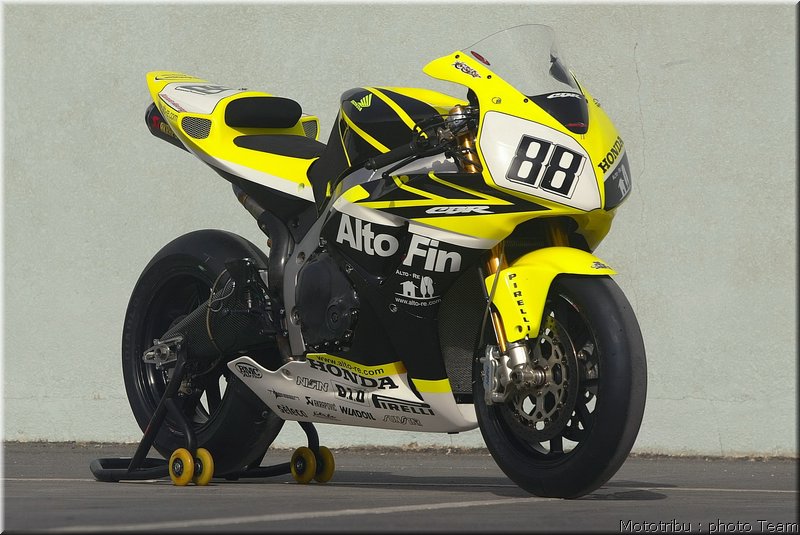 honda1000cbr-aoyama_1