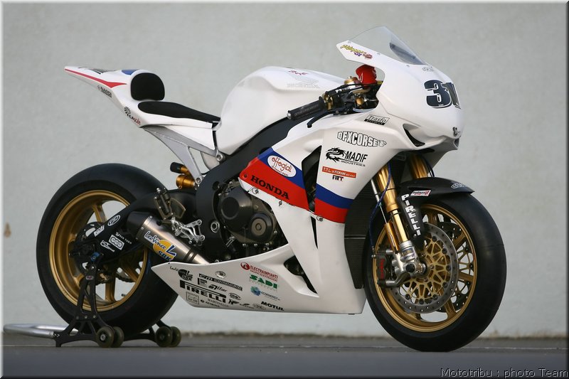 honda1000cbr-muggeridge_1