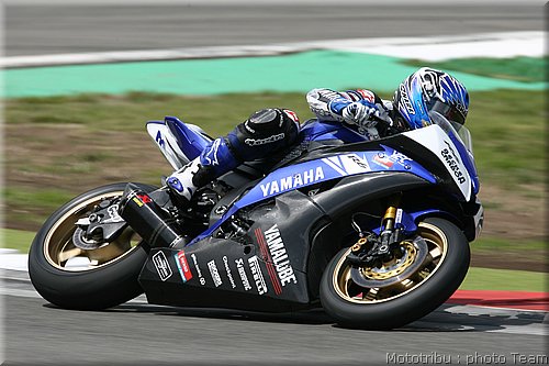supersport-parkes_03.jpg
