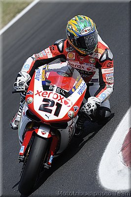 0089_superbike_bayliss_03.jpg