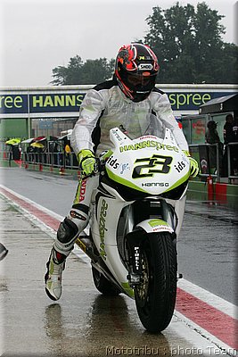 0200_superbike_kyionari_16.jpg