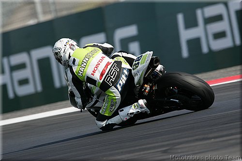 0405_supersport_pitt_01.jpg