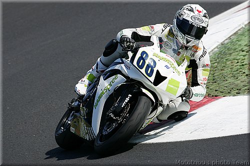 0406_supersport_pitt_02.jpg