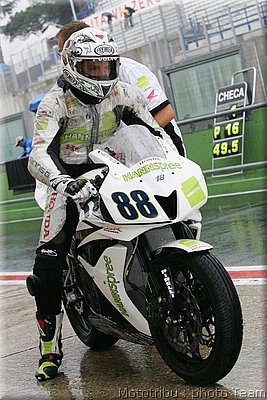 0413_supersport_pitt_09.jpg