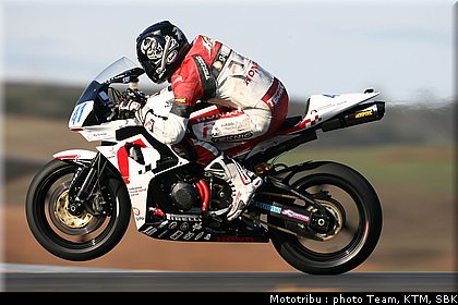 0137_supersport_hayes_6.jpg