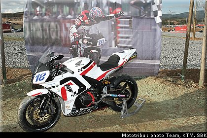 0151_supersport_jones_memorial_2.jpg